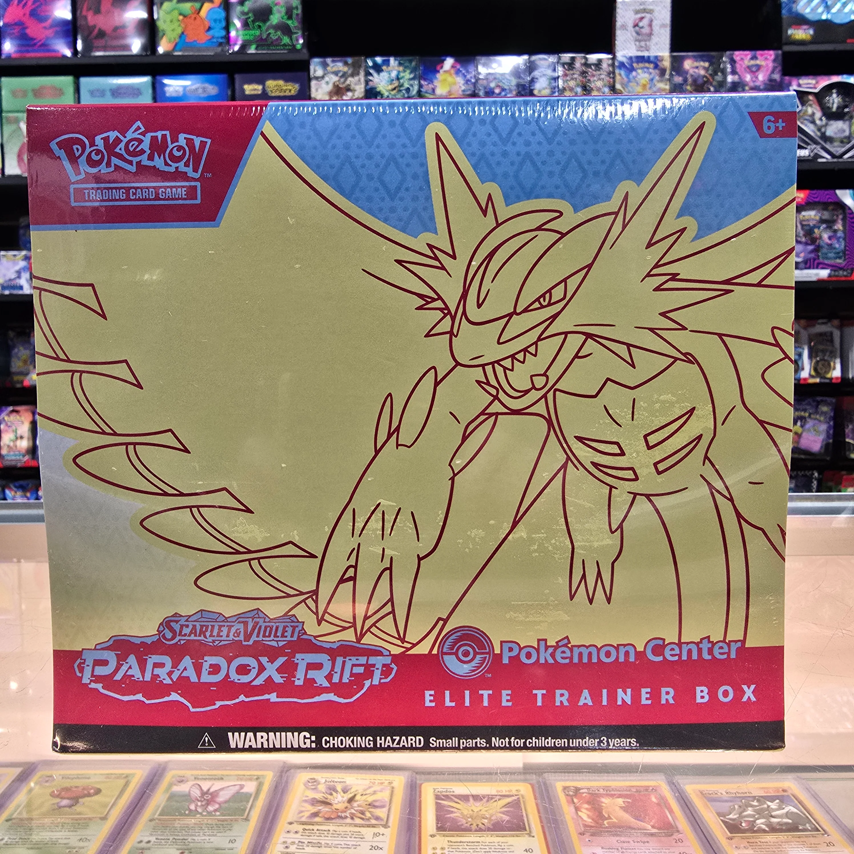 Pokémon TCG: Scarlet & Violet: Paradox Rift - Elite Trainer Box (Roaring Moon) (Pokemon Center Exclusive) - Image 5