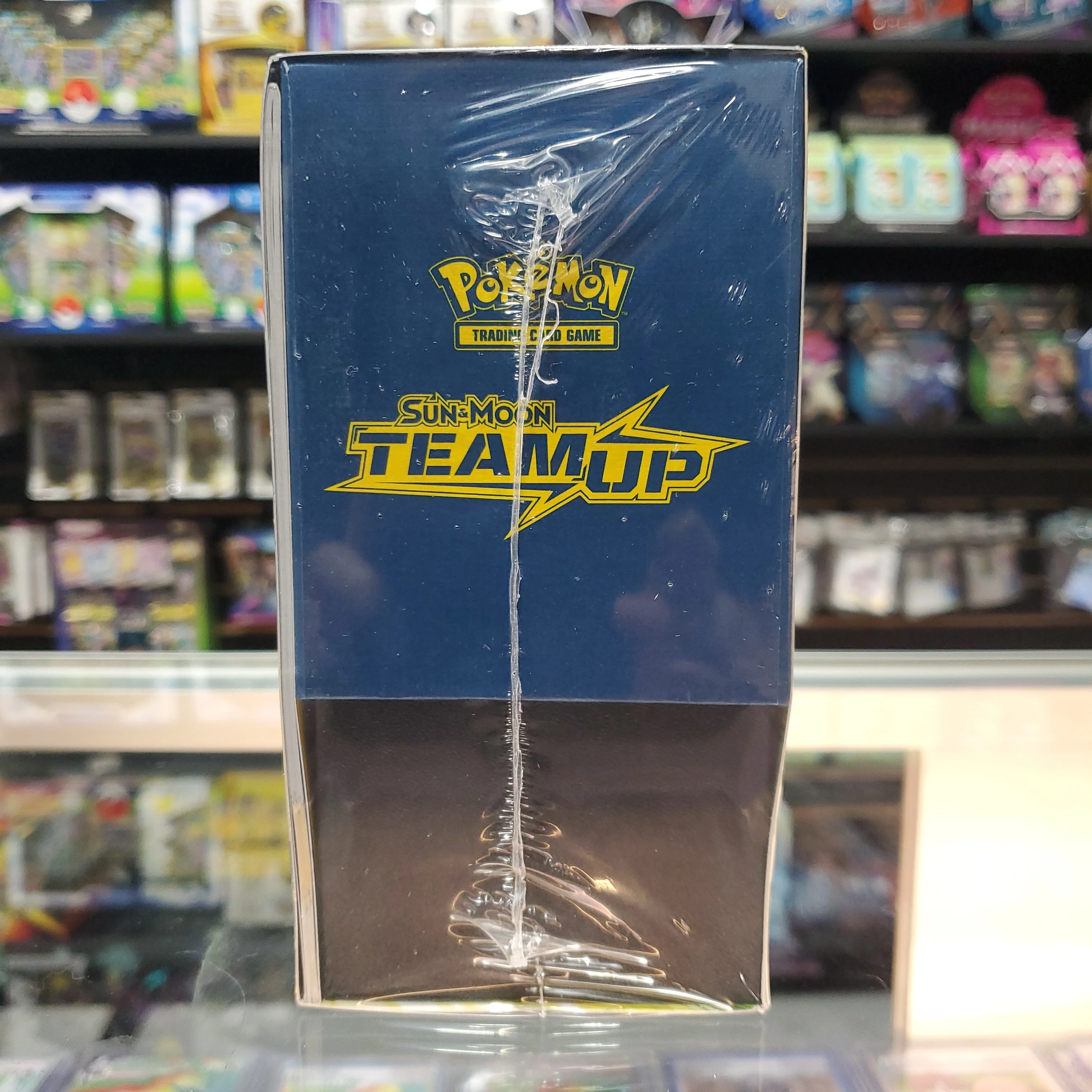Pokémon TCG: Sun & Moon: Team Up - Elite Trainer Box - Image 3